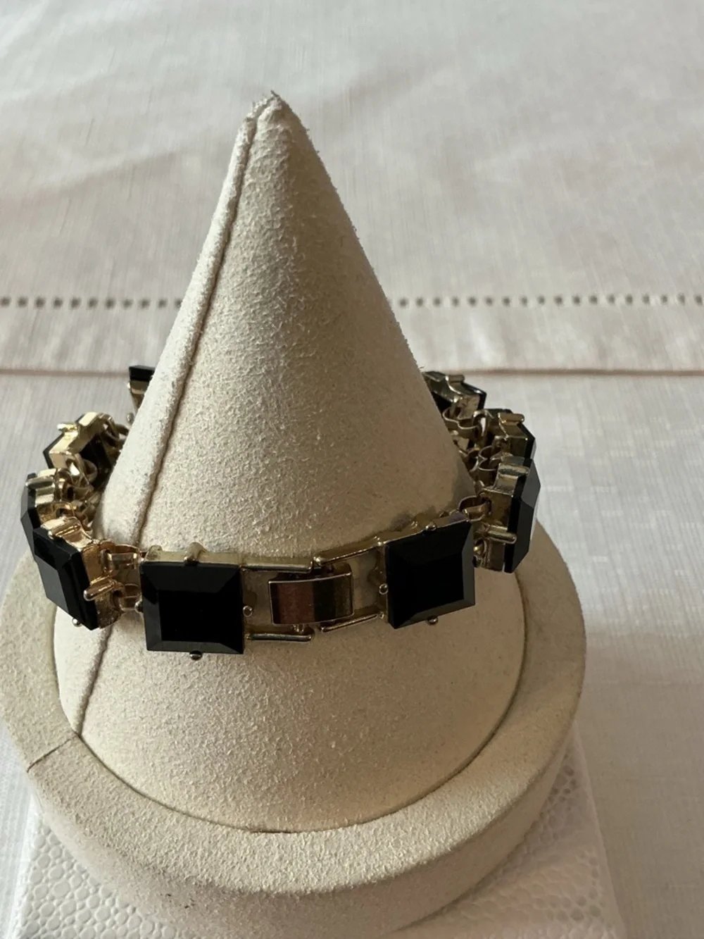 Black Agate Bow Vintage Gold Tone Bracelet